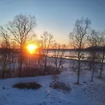 Peaceful Farmroom With Free Sauna, Wifi, Parking And Northern Light Lägenhet Narvik
