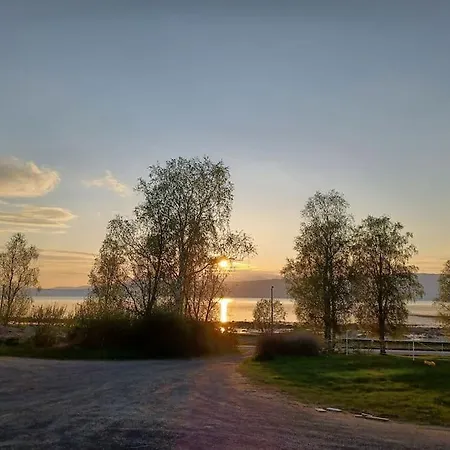 Peaceful Farmroom With Free Sauna, Wifi, Parking And Northern Light Appartement