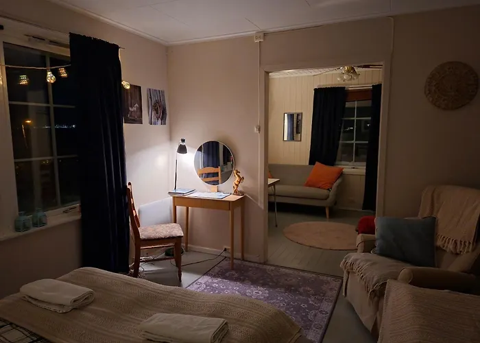 Peaceful Farmroom With Free Sauna, Wifi, Parking And Northern Light * نارفيك